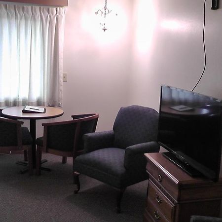 Motel 95 & Campground Hixton Bagian luar foto