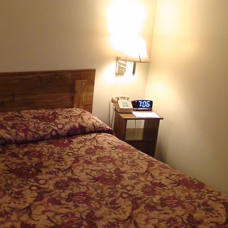 Motel 95 & Campground Hixton Bagian luar foto