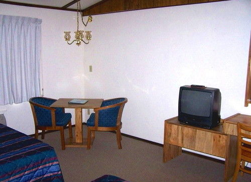 Motel 95 & Campground Hixton Bagian luar foto