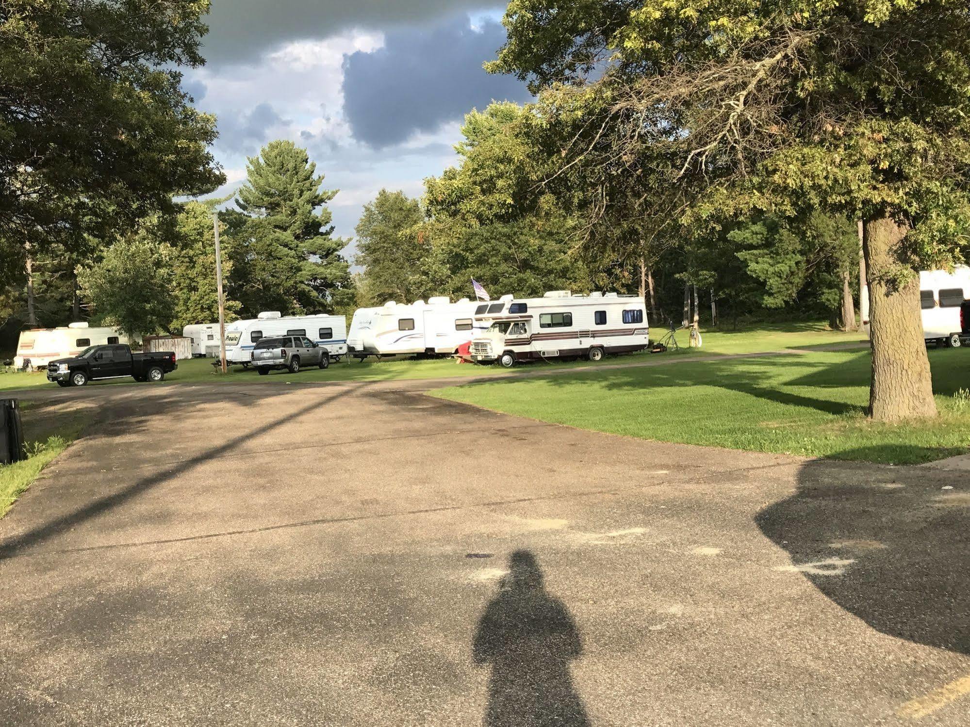 Motel 95 & Campground Hixton Bagian luar foto
